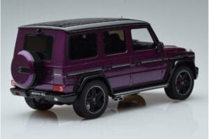 Mercedes G63 AMG W463 Crazy Color Galactic Beam Dealer Edition GT Spirit 1:18 B66961014 Résine — image 2 sur 6