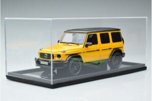 Mercedes AMG G63 W463 Jaune MotorHelix 1:18 MH018-Y Résine — image 6 sur 7
