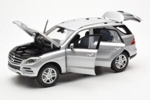 Mercedes M-Class W166 Iridium Argent Métallique Minichamps 1:18 B66960064 Métal — image 2 sur 8