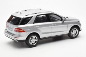 Mercedes M-Class W166 Iridium Argent Métallique Minichamps 1:18 B66960064 Métal — image 3 sur 8