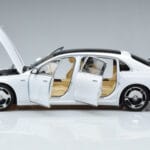 Mercedes Maybach S600 W222 V12 Biturbo Diamond Blanc Almost Real 1:18 - image 5 of 11