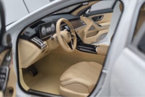 Mercedes Maybach S600 W222 V12 Biturbo Diamond Blanc Almost Real 1:18 820116 Métal — image 8 sur 11