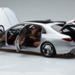 Mercedes Maybach S600 W222 V12 Biturbo Hightech Argent Almost Real 1:18 - image 8 of 12