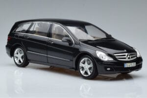 Mercedes R-Class W251 Obsidian Noir Minichamps 1:18 B66962325 Métal — image 5 sur 7