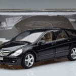 Mercedes R-Class W251 Obsidian Noir Minichamps 1:18 B66962325 Métal - image 7 of 7