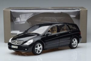 Mercedes R-Class W251 Obsidian Noir Minichamps 1:18 B66962325 Métal — image 7 sur 7
