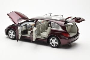 Mercedes R-Class W251 Rouge Métallique Minichamps 1:18 150034602 Métal — image 5 sur 8