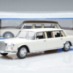Mercedes S-Class 600 W100 LWB Pullman Blanc MCG 1:18 MCG18188 Métal - image 6 of 6
