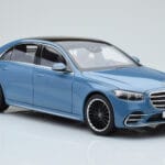 Mercedes S-Class W223 Vintage Bleu Norev 1:18 - image 5 of 7