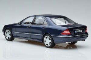 Mercedes S55 AMG W220 Bleu Norev 1:18 183817 Métal — image 6 sur 7