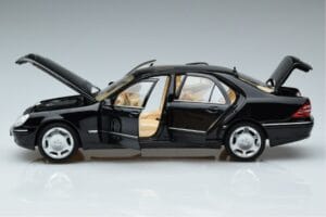 Mercedes S-Class W220 S600 Édition Limitée Norev 1:18 183811 Métal — image 4 sur 8