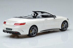 Mercedes AMG S63 A217 Cabriolet Diamond Blanc GT Spirit 1:18 B66965712 Résine — image 2 sur 6
