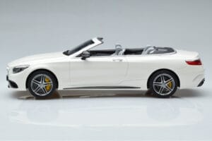 Mercedes AMG S63 A217 Cabriolet Diamond Blanc GT Spirit 1:18 B66965712 Résine — image 3 sur 6