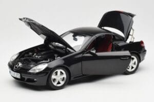 Mercedes SLK R171 Obsidian Noir Métallisé Minichamps 1:18 B66962319 Métal — image 3 sur 9