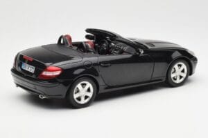 Mercedes SLK R171 Obsidian Noir Métallisé Minichamps 1:18 B66962319 Métal — image 4 sur 9