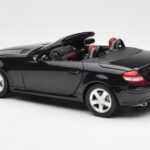 Mercedes SLK R171 Obsidian Noir Métallisé Minichamps 1:18 - image 8 of 9