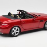 Mercedes SLK R172 Designo Zircon Rouge Minichamps 1:18 - image 3 of 8