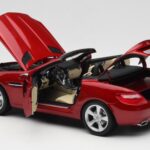 Mercedes SLK R172 Designo Zircon Rouge Minichamps 1:18 - image 5 of 8