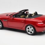 Mercedes SLK R172 Designo Zircon Rouge Minichamps 1:18 - image 7 of 8