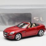 Mercedes SLK R172 Designo Zircon Rouge Minichamps 1:18 - image 8 of 8