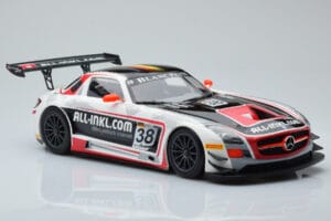 Mercedes SLS AMG GT3 Munnich Motorsport #38 M. Basseng / M. Winkelhock Champions FIA GT1 World Championship 2012 Minichamps 1 — image 4 sur 6