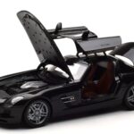Mercedes SLS AMG Obsidian Noir Métallique Minichamps 1:18 - image 2 of 7