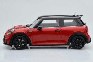 Mini Cooper S JCW F56 Rouge Otto 1:18 OT984 Résine — image 3 sur 6