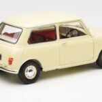 Morris Mini Minor Blanc Kyosho 1:18 - image 3 of 8