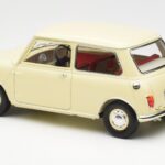 Morris Mini Minor Blanc Kyosho 1:18 - image 7 of 8