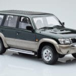 Nissan Patrol GR Y61 Vert Otto 1:18 - image 3 of 5