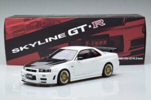 Nissan Skyline GT-R R34 Nismo Z-Tune Blanc MotorHelix 1:18 M83407 Métal — image 11 sur 11