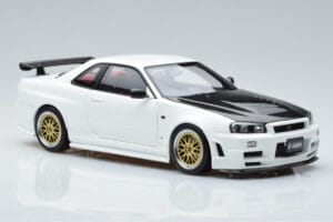 Nissan Skyline GT-R R34 Nismo Z-Tune Blanc MotorHelix 1:18 M83407 Métal — image 6 sur 11