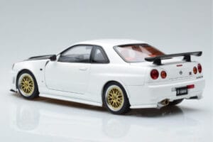 Nissan Skyline GT-R R34 Nismo Z-Tune Blanc MotorHelix 1:18 M83407 Métal — image 7 sur 11