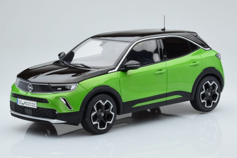 Opel Mokka-e GS Line Matcha Vert Otto 1:18