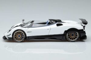 Pagani Zonda HP Barchetta Carbon Fiber Blanc LCD 1:18 LCD18009-WH Métal — image 5 sur 9