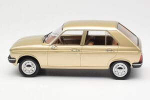 Peugeot 104 GR Beige Métallisé Norev 1:18 184904 Métal — image 3 sur 6