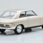 Peugeot 204 Coupé Beige Otto 1:18 - image 2 of 6