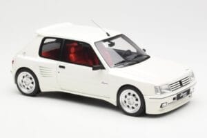 Peugeot 205 Dimma Blanc Otto 1:18 OT681 Résine — image 4 sur 6