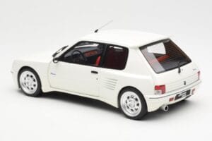 Peugeot 205 Dimma Blanc Otto 1:18 OT681 Résine — image 5 sur 6