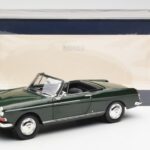Peugeot 404 Cabriolet Antique Green Édition Limitée Norev 1:18 - image 8 of 8