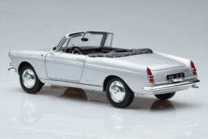 Peugeot 404 Cabriolet Argent Norev 1:18 184835 Métal — image 7 sur 8