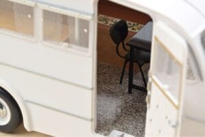 Peugeot 404 Avec Caravane Henon Norev 1:18 184837 Métal — image 6 sur 7