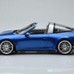 Porsche 911 991 4S Targa Bleu GT Spirit 1:18 - image 3 of 5