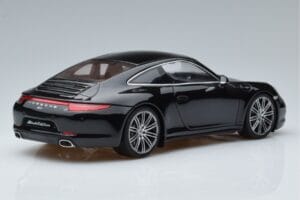 Porsche 911 991 Carrera 4 Black Edition GT Spirit 1:18 GT114 Résine — image 2 sur 6