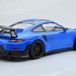 Porsche 911 GT2 RS 991.2 Weissach Package Bleu Jantes Magnésium Noires Minichamps 1:18 - image 2 of 6
