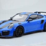 Porsche 911 GT2 RS 991.2 Weissach Package Bleu Jantes Magnésium Noires Minichamps 1:18