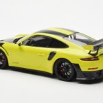 Porsche 911 991.2 GT2 RS Vert Clair Avec Jantes Magnésium Noires Minichamps 1:18 - image 5 of 6