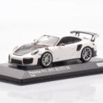 Porsche 911 991.2 GT2 RS Blanc Minichamps 1:43 - image 2 of 4