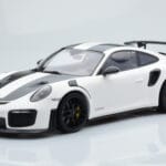 Porsche 911 GT2 RS 991.2 Weissach Package Blanc Jantes Magnésium Noires Minichamps 1:18