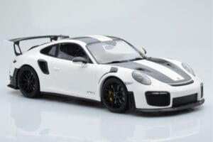 Porsche 911 GT2 RS 991.2 Weissach Package Blanc Jantes Magnésium Noires Minichamps 1:18 153068309 Métal — image 4 sur 6
